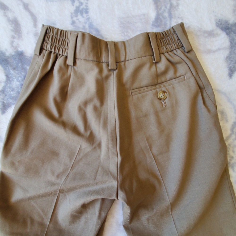 Girl's slacks in muted green - Picture 3 of 10